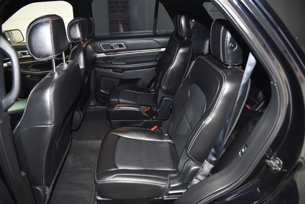 2017 Ford Explorer Image 24