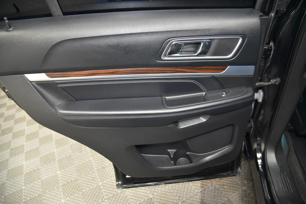 2017 Ford Explorer Image 27