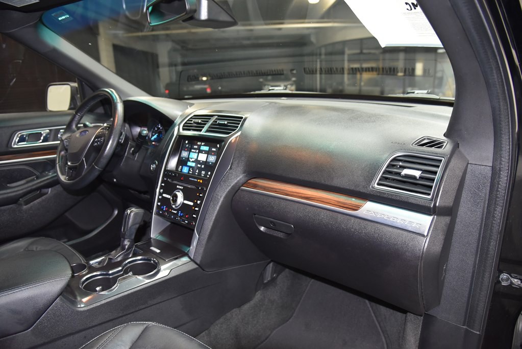 2017 Ford Explorer Image 35