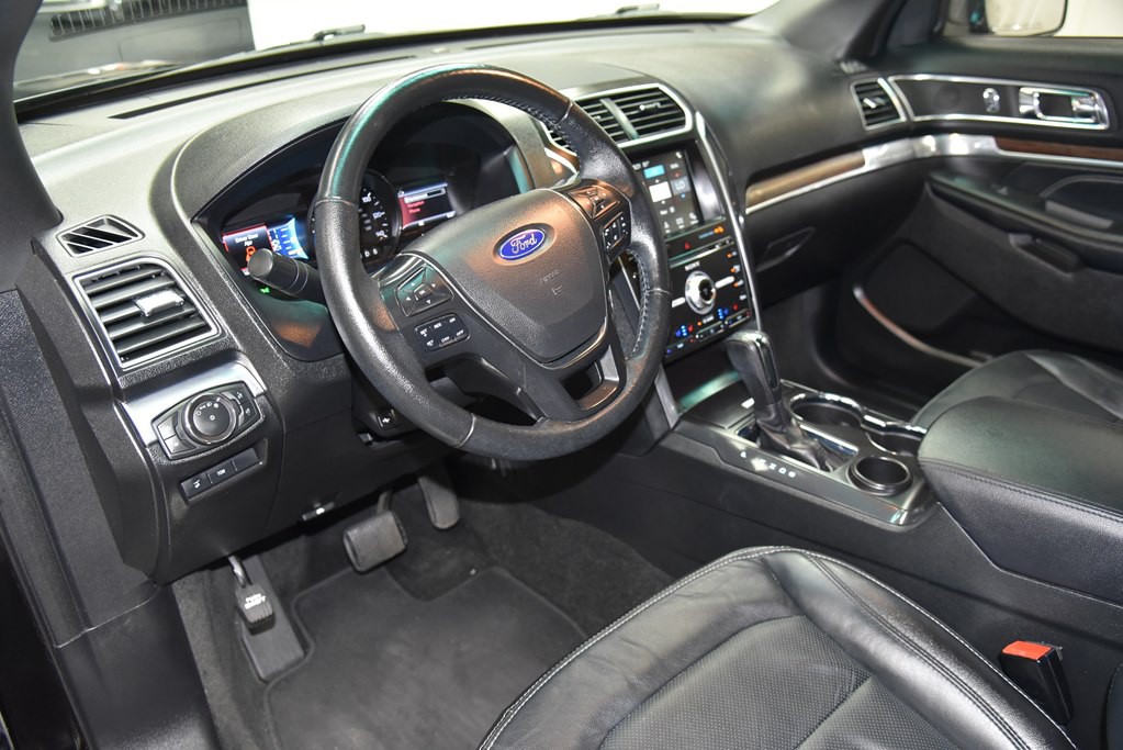 2017 Ford Explorer Image 39
