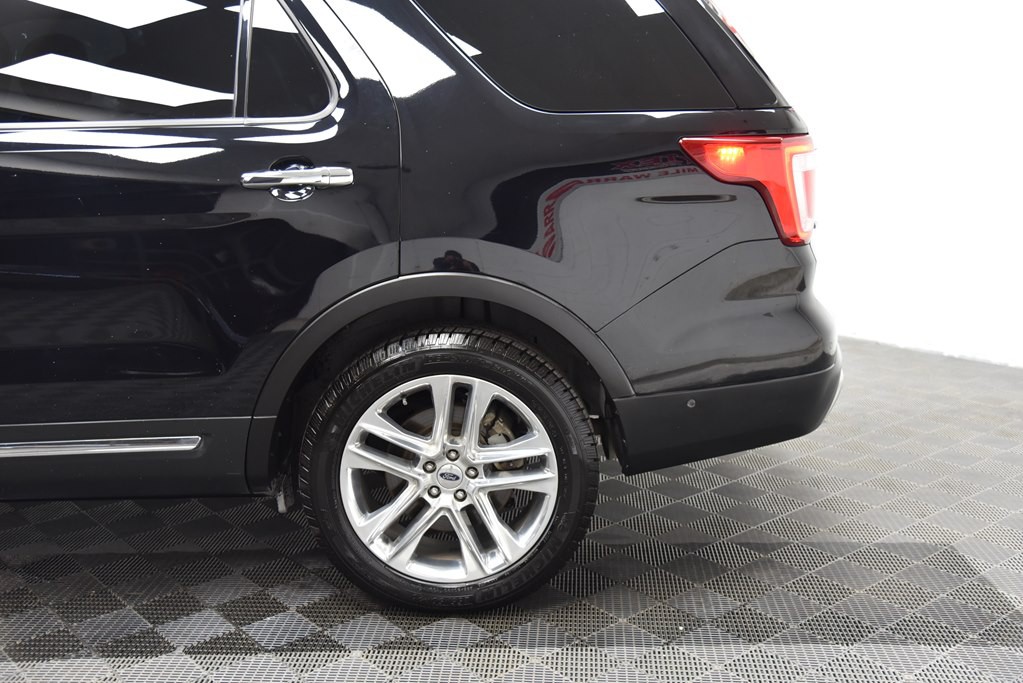 2017 Ford Explorer Image 46