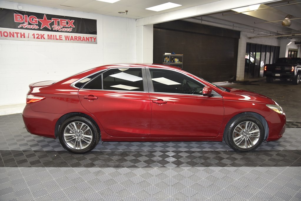 2016 Toyota Camry Image 6
