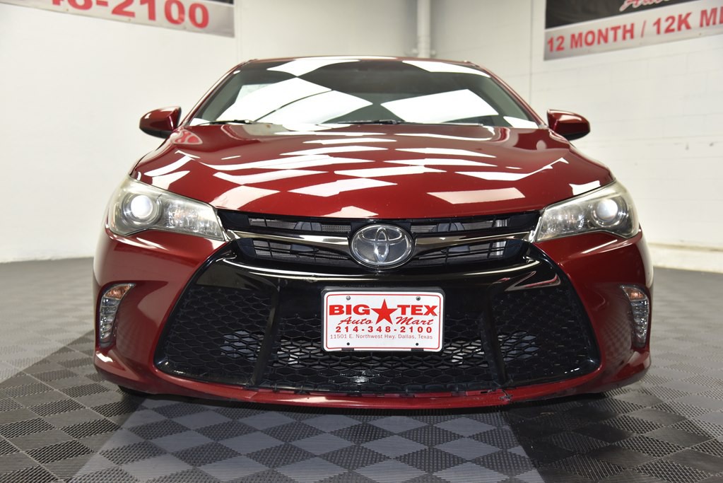 2016 Toyota Camry Image 9