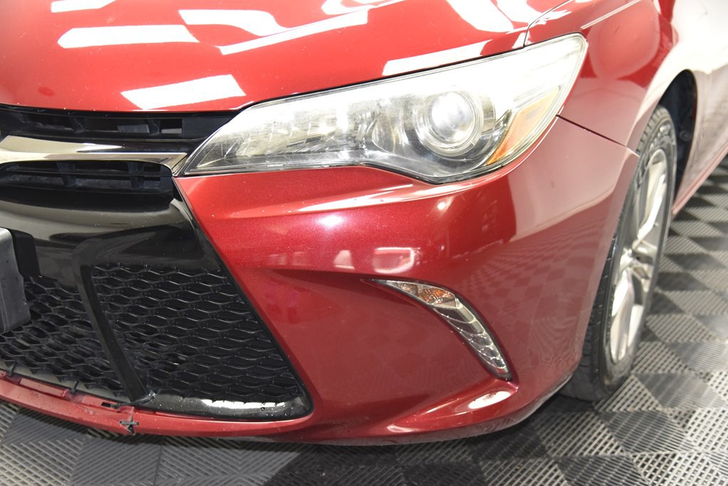 2016 Toyota Camry Image 10