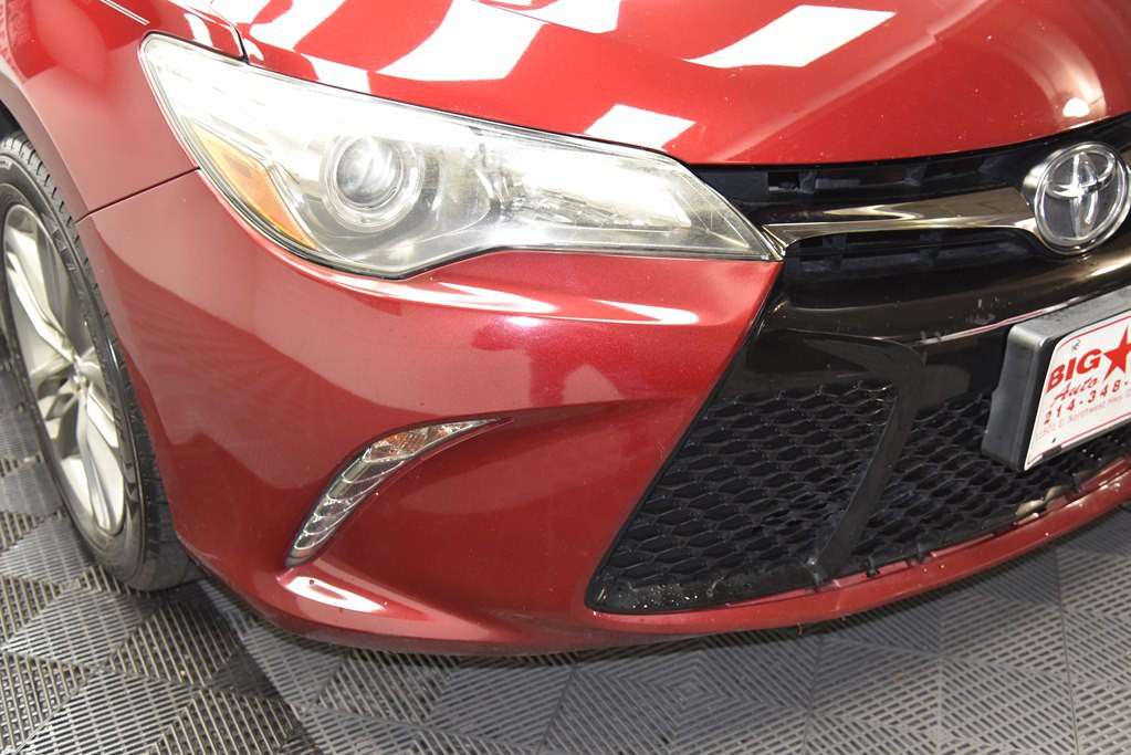 2016 Toyota Camry Image 11