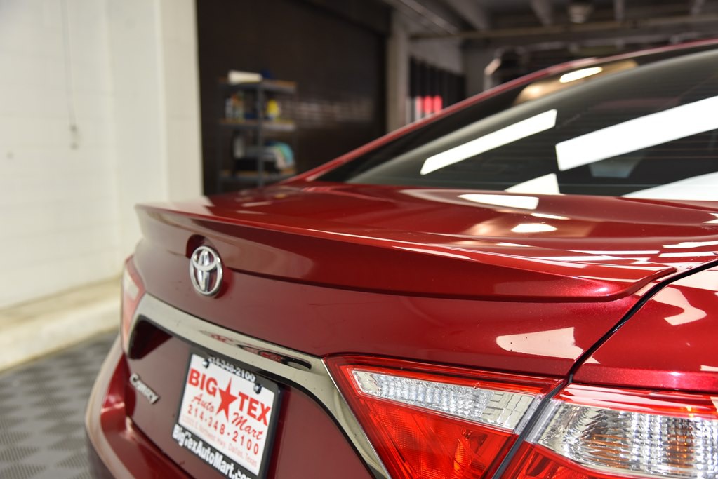 2016 Toyota Camry Image 22