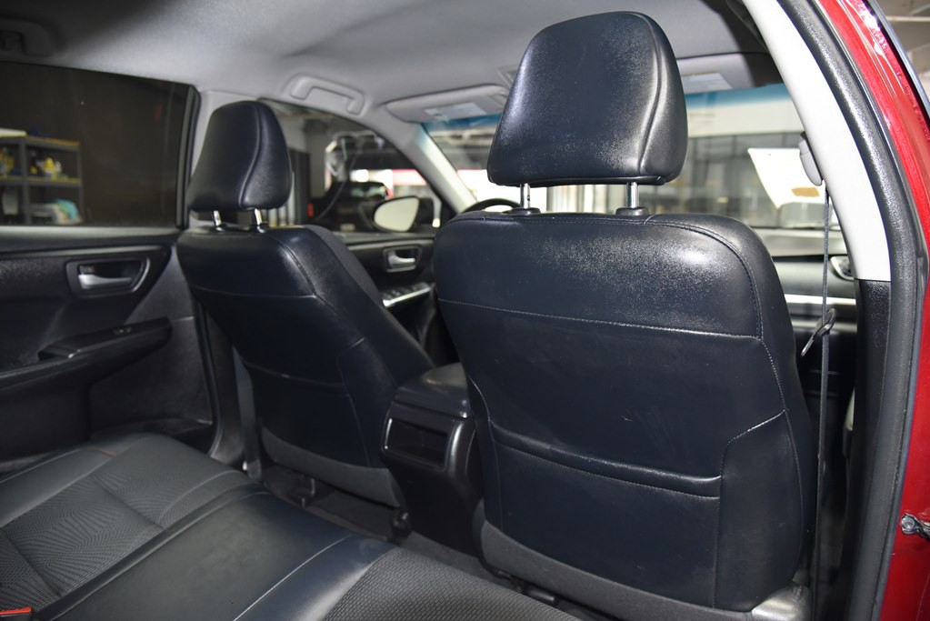 2016 Toyota Camry Image 27