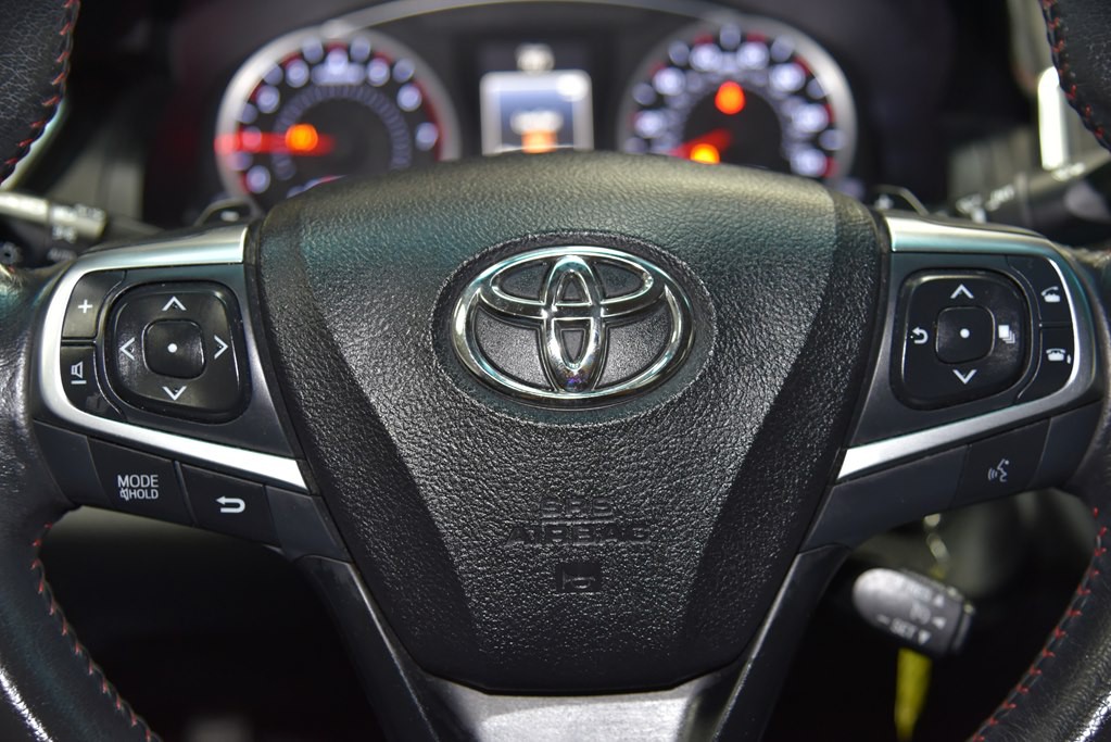 2016 Toyota Camry Image 47