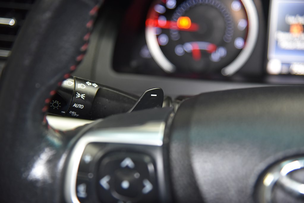 2016 Toyota Camry Image 49