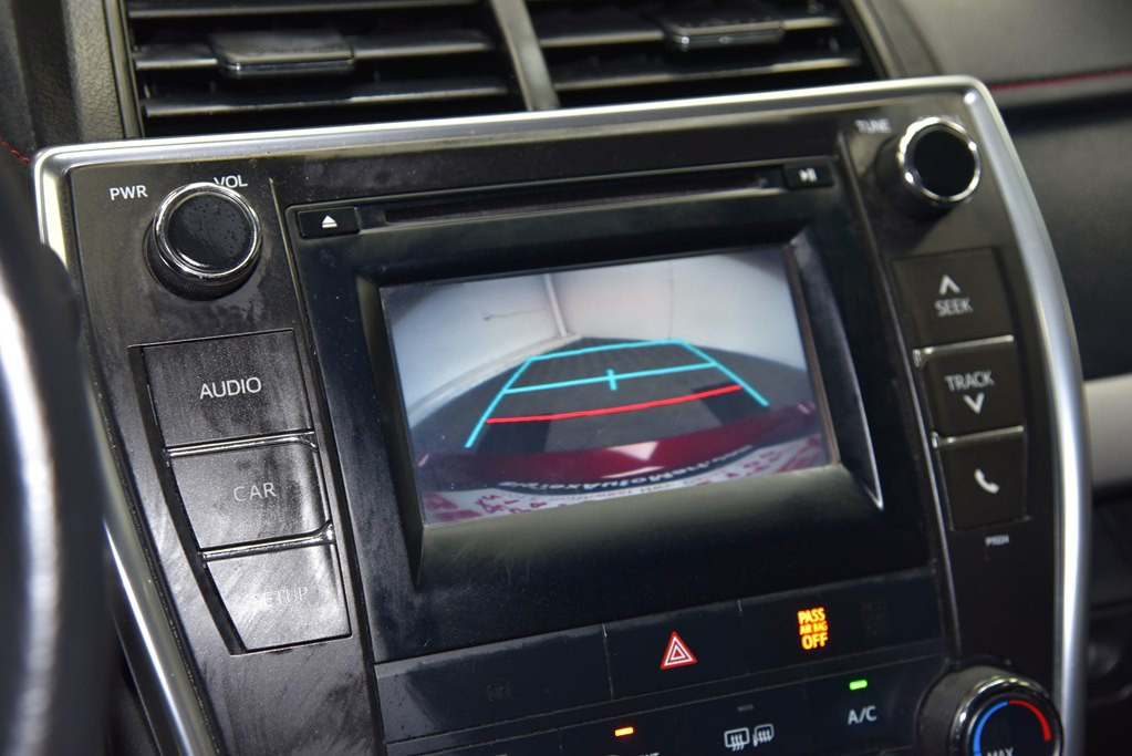 2016 Toyota Camry Image 50