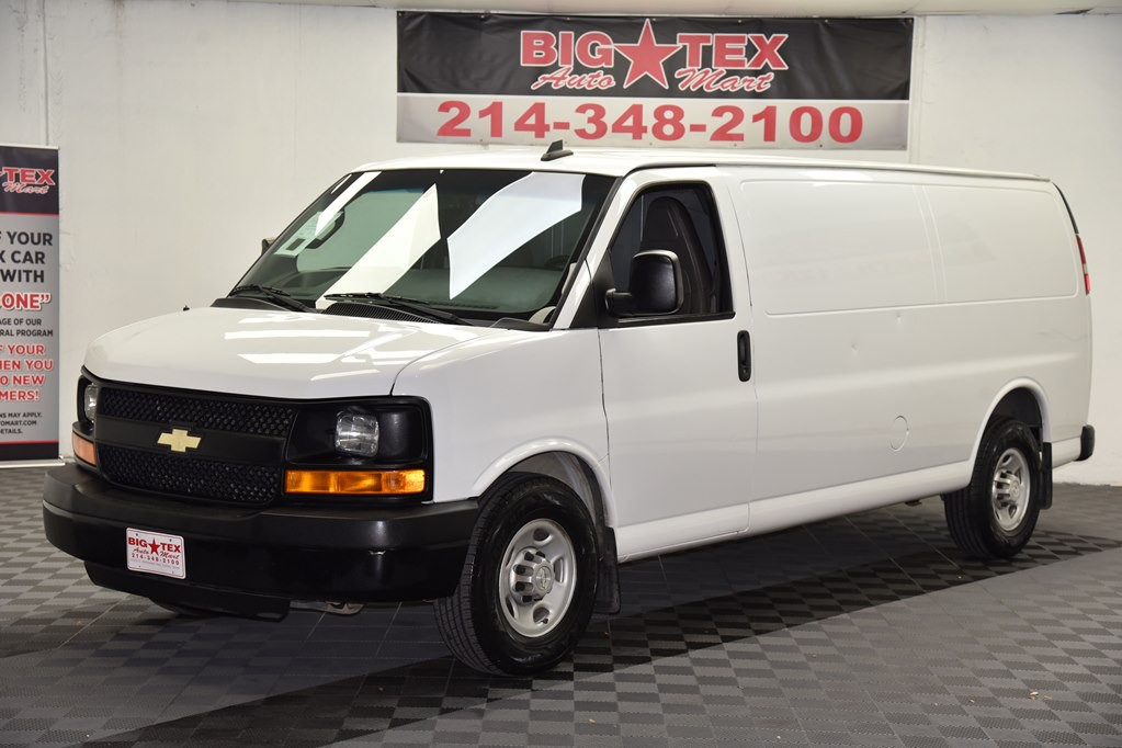 2016 Chevrolet Express Image 1
