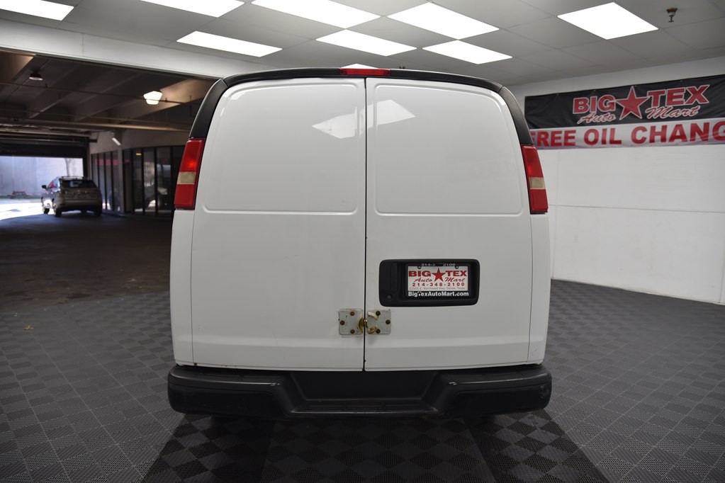 2013 Chevrolet Express Image 4