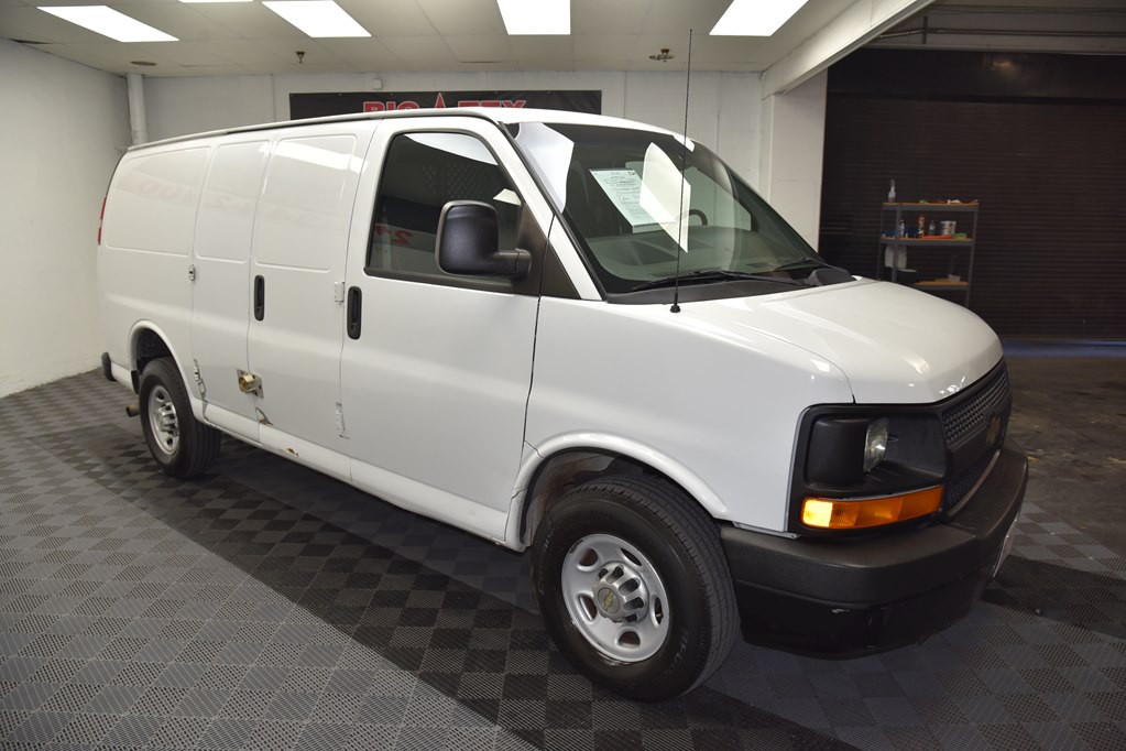 2013 Chevrolet Express Image 7