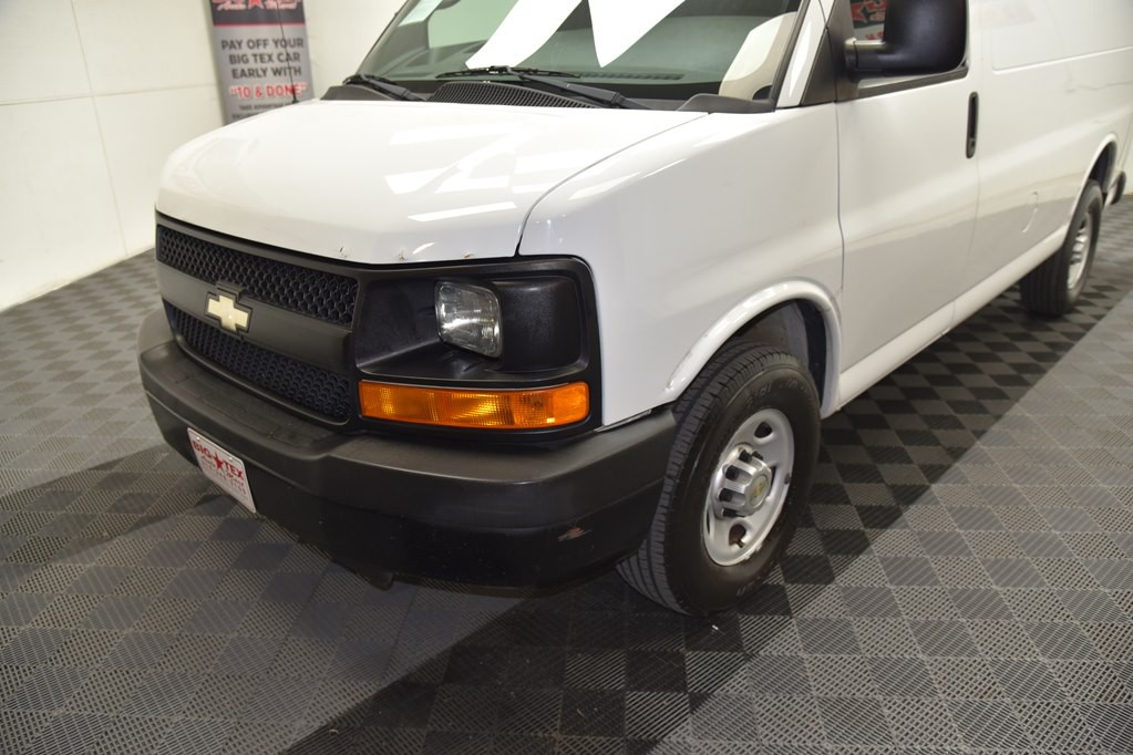 2013 Chevrolet Express Image 9