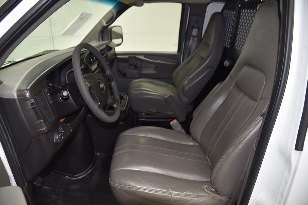 2013 Chevrolet Express Image 20