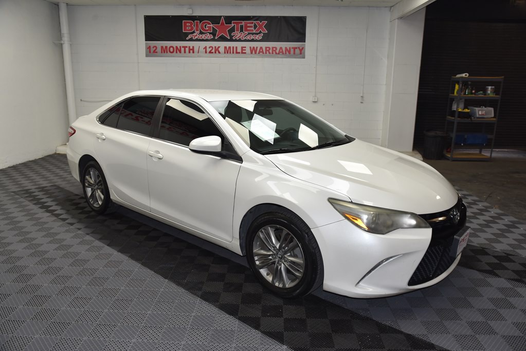 2016 Toyota Camry Image 7