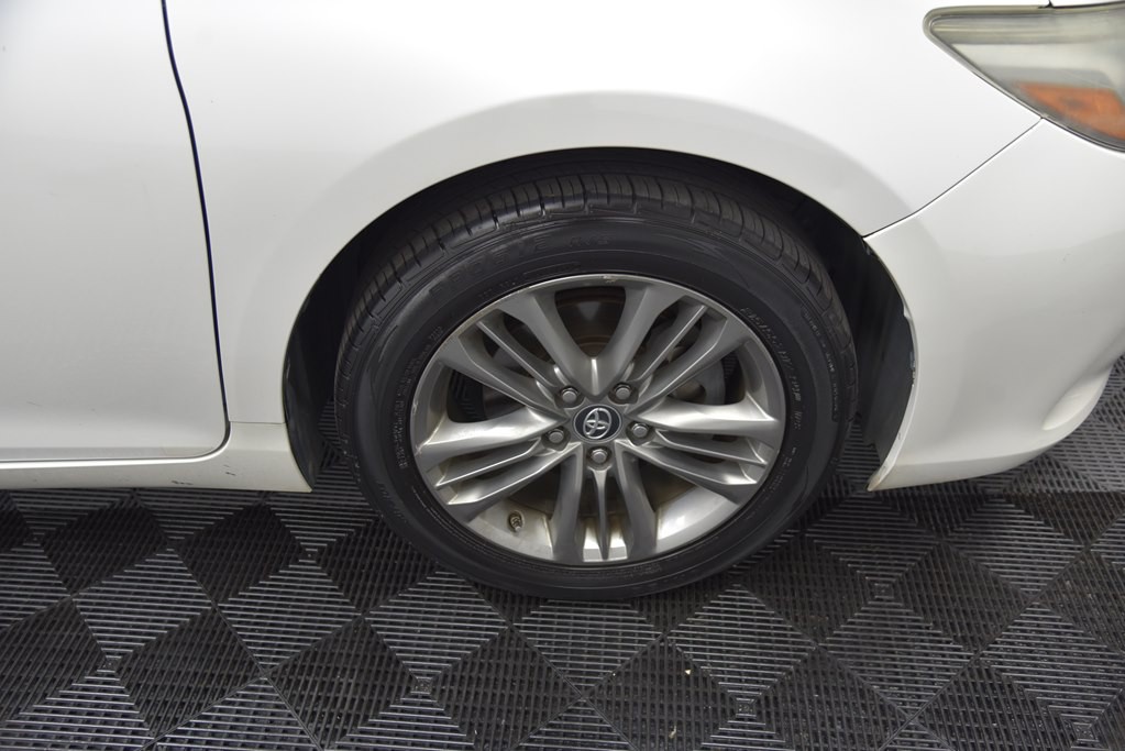 2016 Toyota Camry Image 56