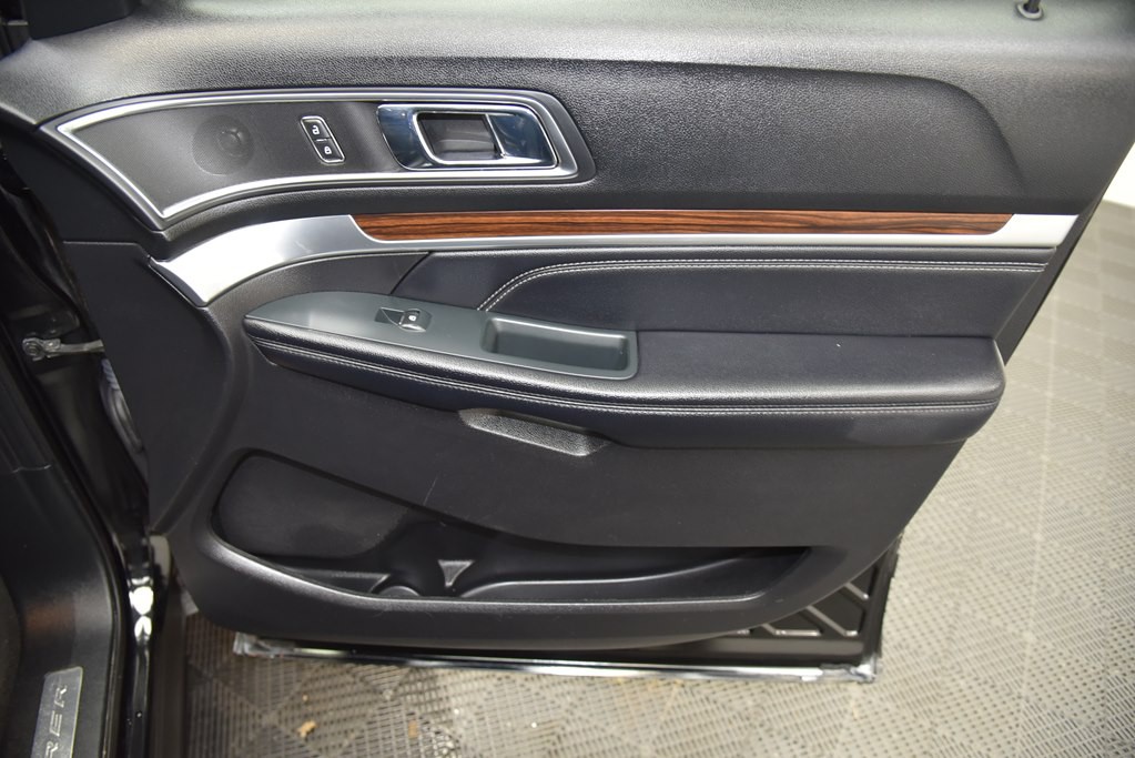 2018 Ford Explorer Image 30