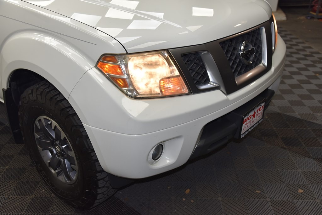 2015 Nissan Frontier Image 5