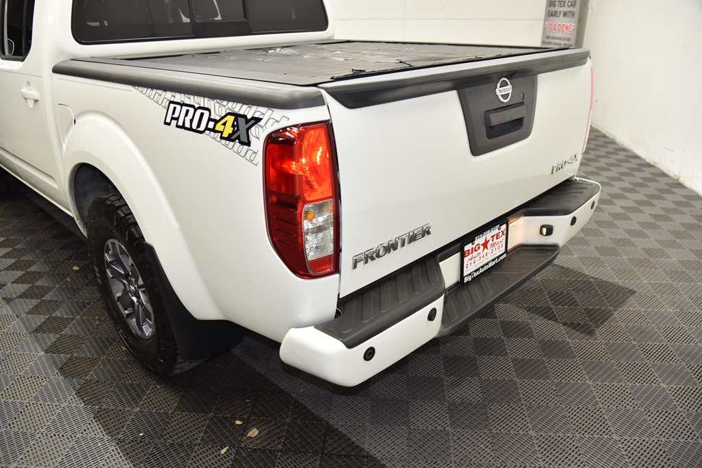 2015 Nissan Frontier Image 10