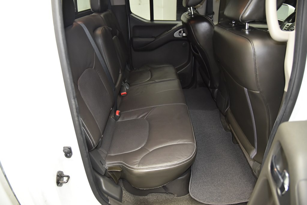 2015 Nissan Frontier Image 18