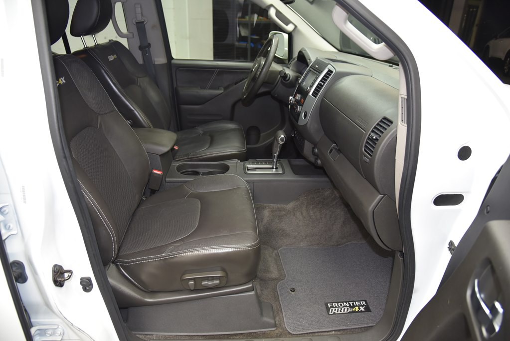 2015 Nissan Frontier Image 22