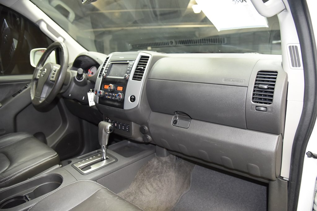 2015 Nissan Frontier Image 23