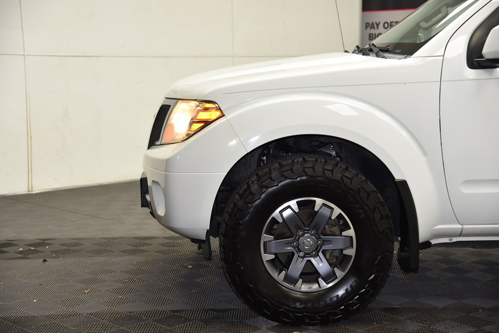 2015 Nissan Frontier Image 31