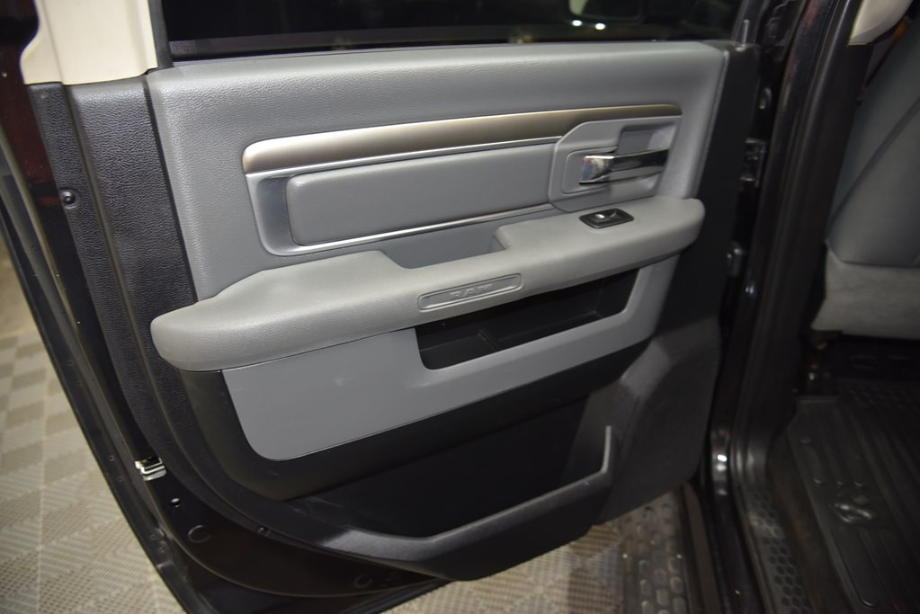 2016 RAM 1500 Image 21