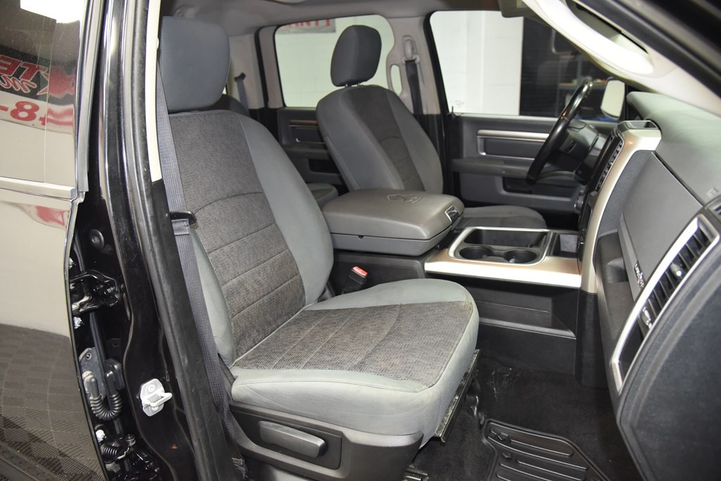 2016 RAM 1500 Image 25
