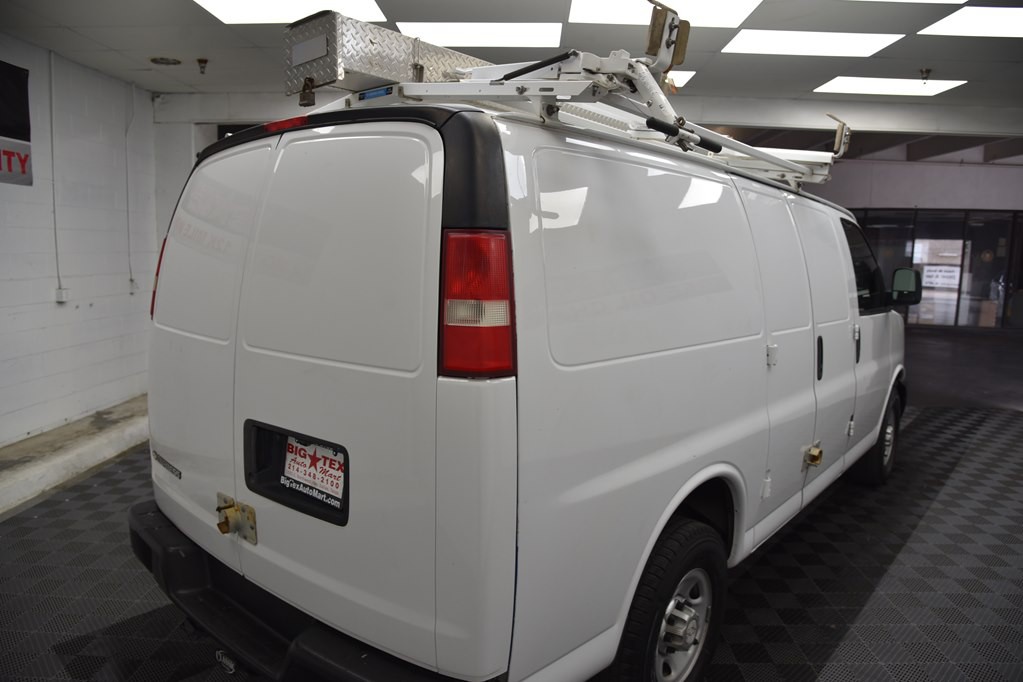 2014 Chevrolet Express Image 5