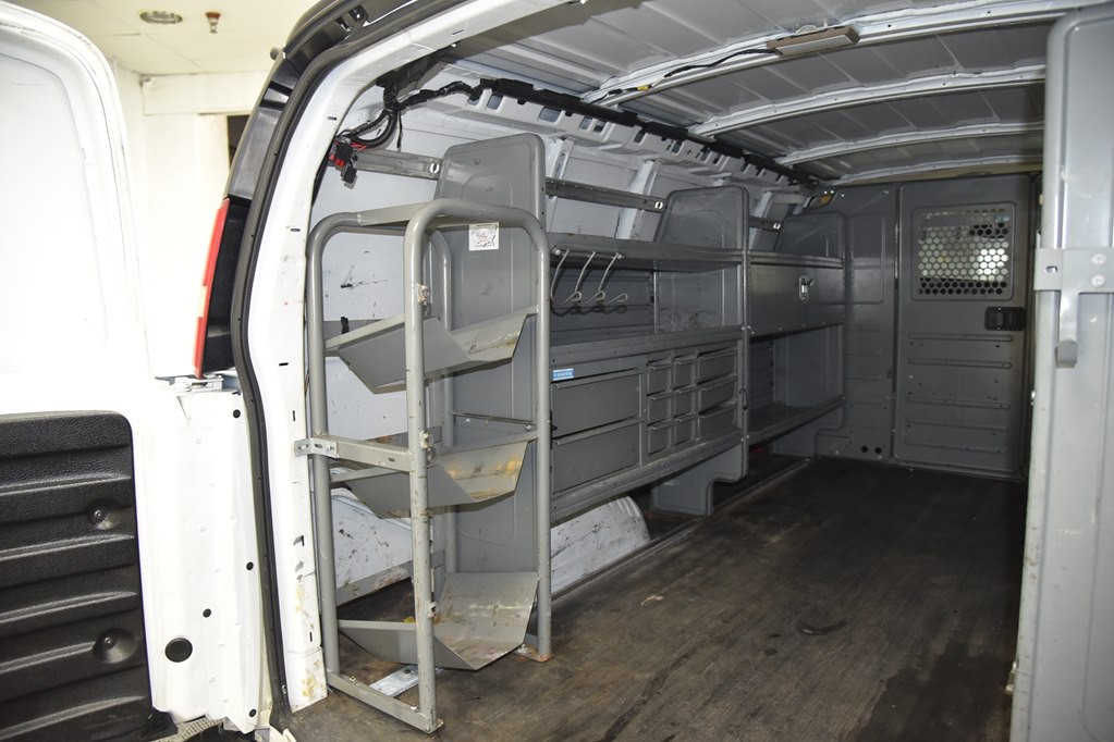 2014 Chevrolet Express Image 20