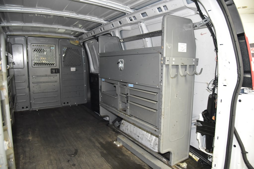 2014 Chevrolet Express Image 21