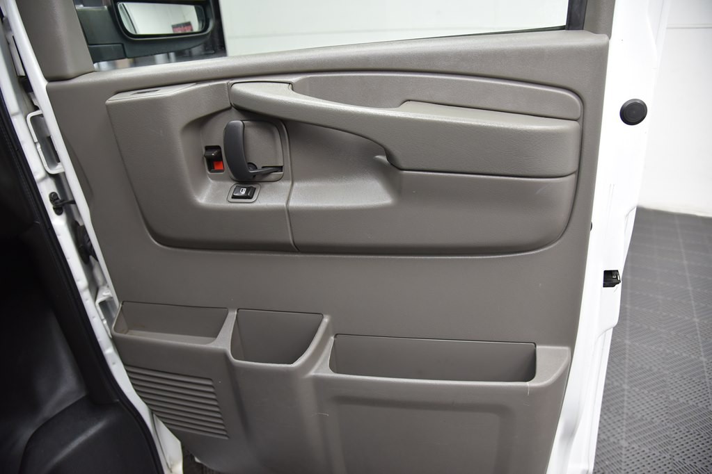 2014 Chevrolet Express Image 33