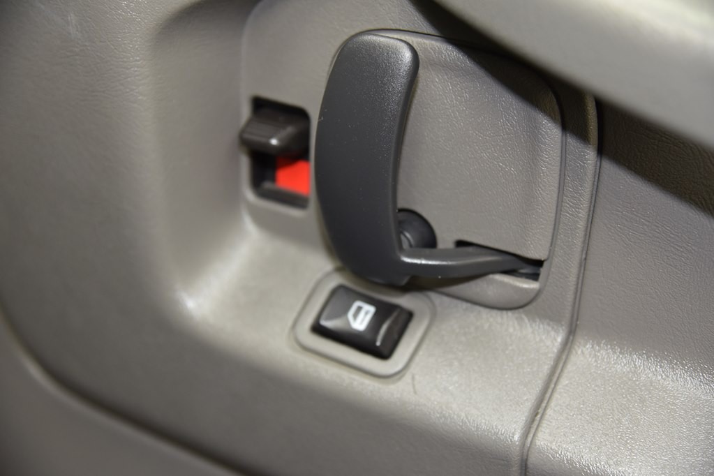 2014 Chevrolet Express Image 35