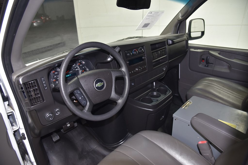2014 Chevrolet Express Image 36