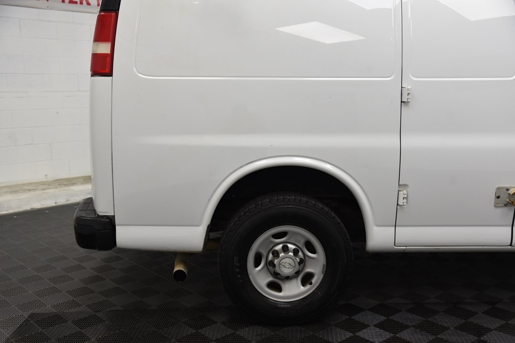 2014 Chevrolet Express Image 43
