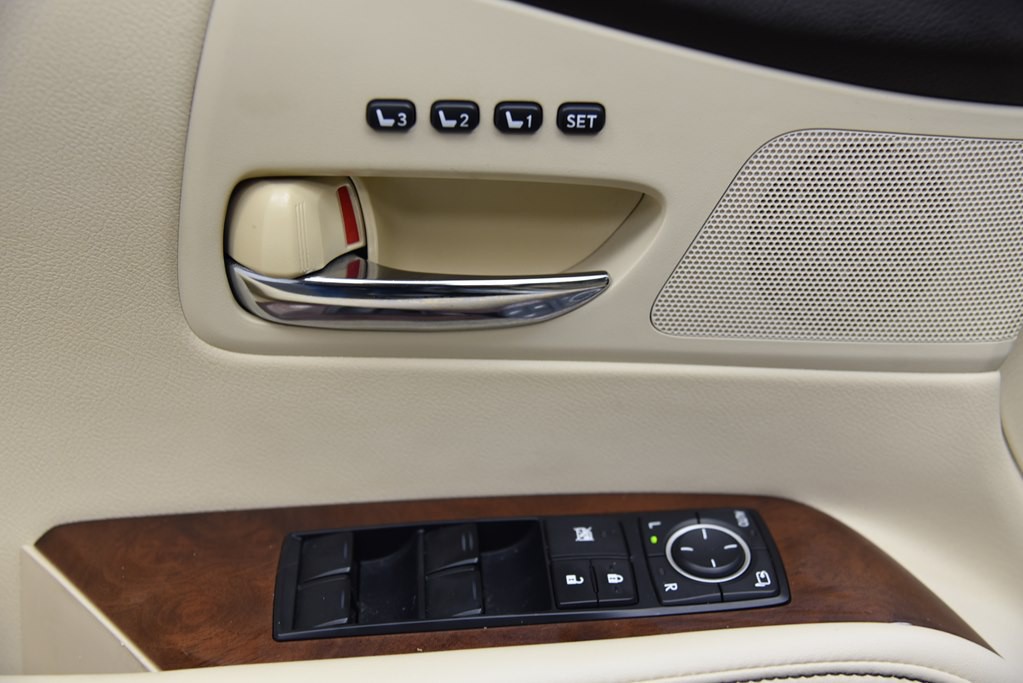 2013 Lexus RX Image 40