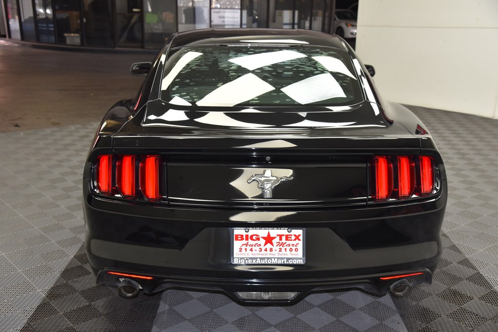 2017 Ford Mustang Image 4