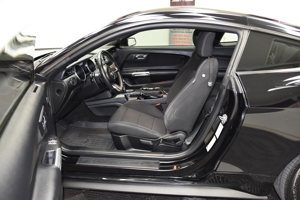 2017 Ford Mustang Image 24