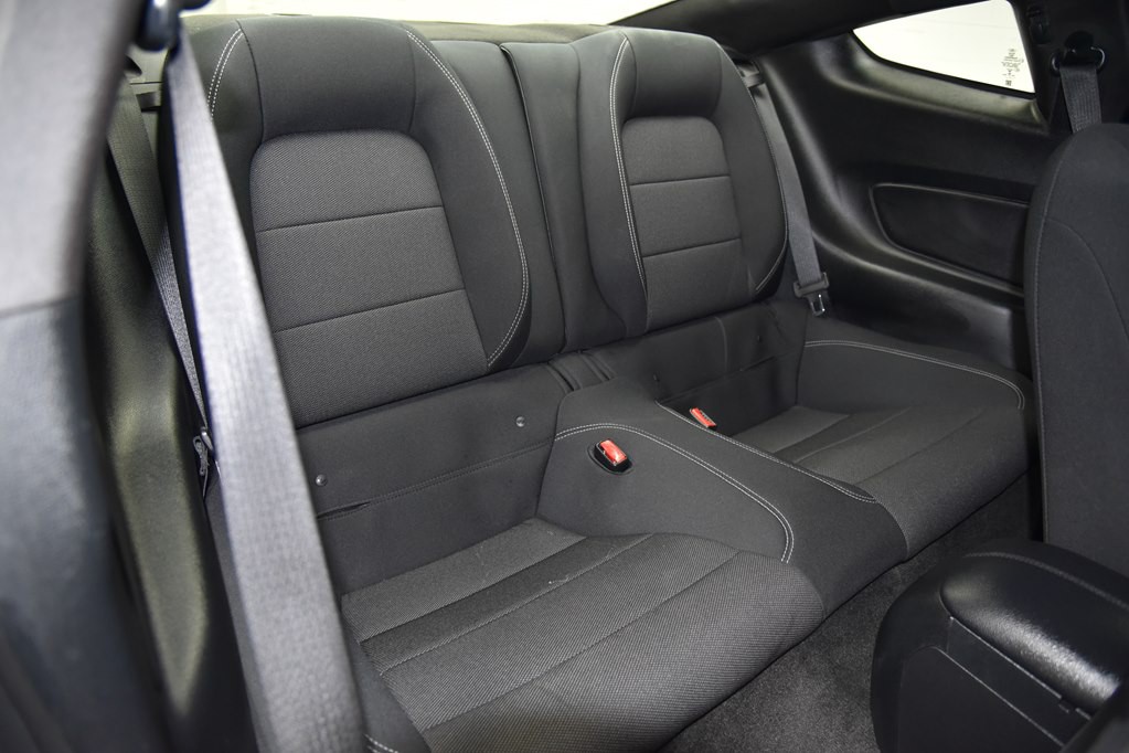 2017 Ford Mustang Image 30