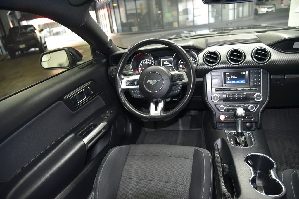 2017 Ford Mustang Image 33