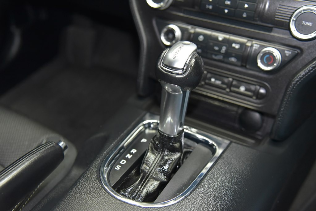 2017 Ford Mustang Image 37