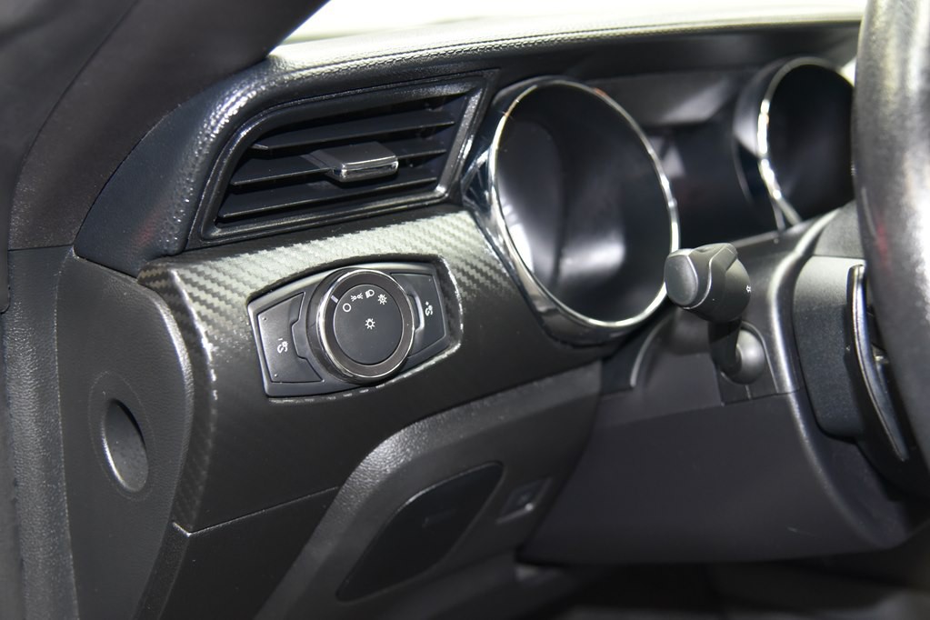 2017 Ford Mustang Image 40