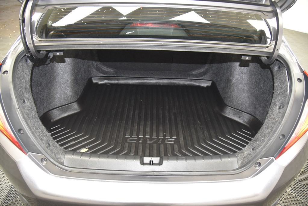 2018 Honda Civic Image 16