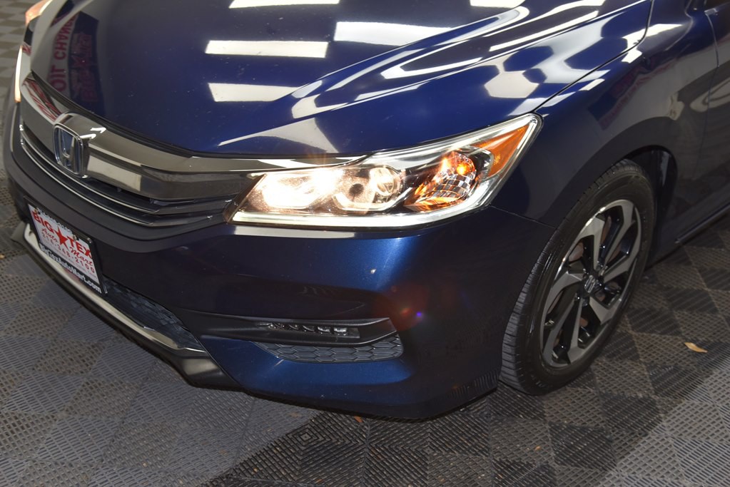 2016 Honda Accord Image 11