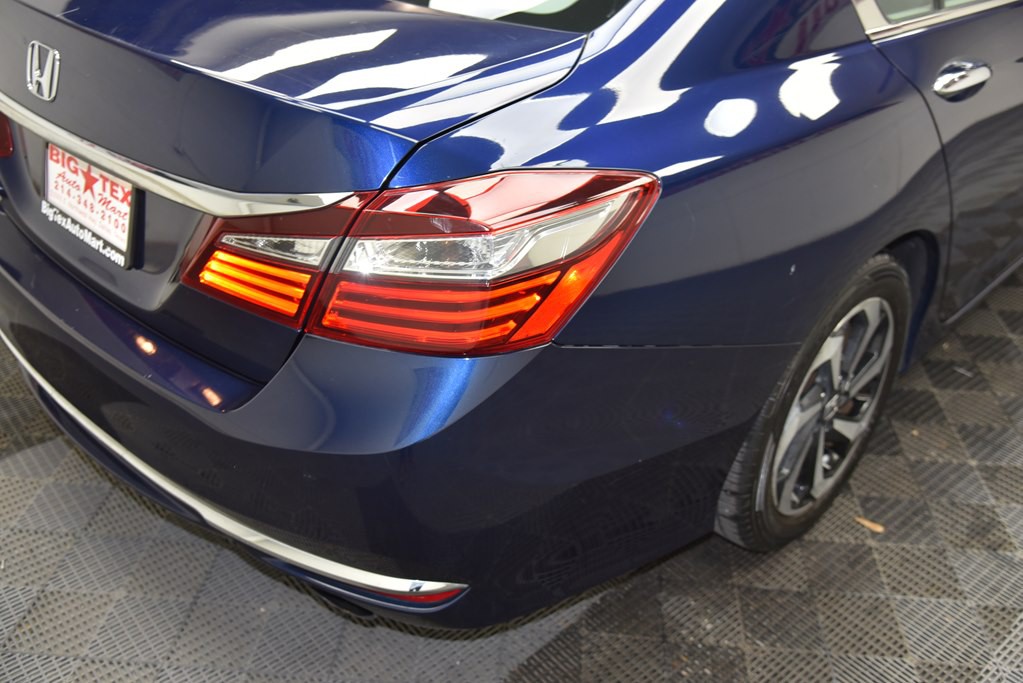 2016 Honda Accord Image 14