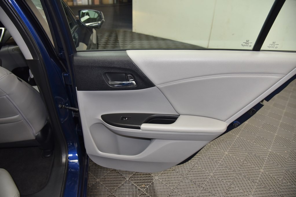 2016 Honda Accord Image 20