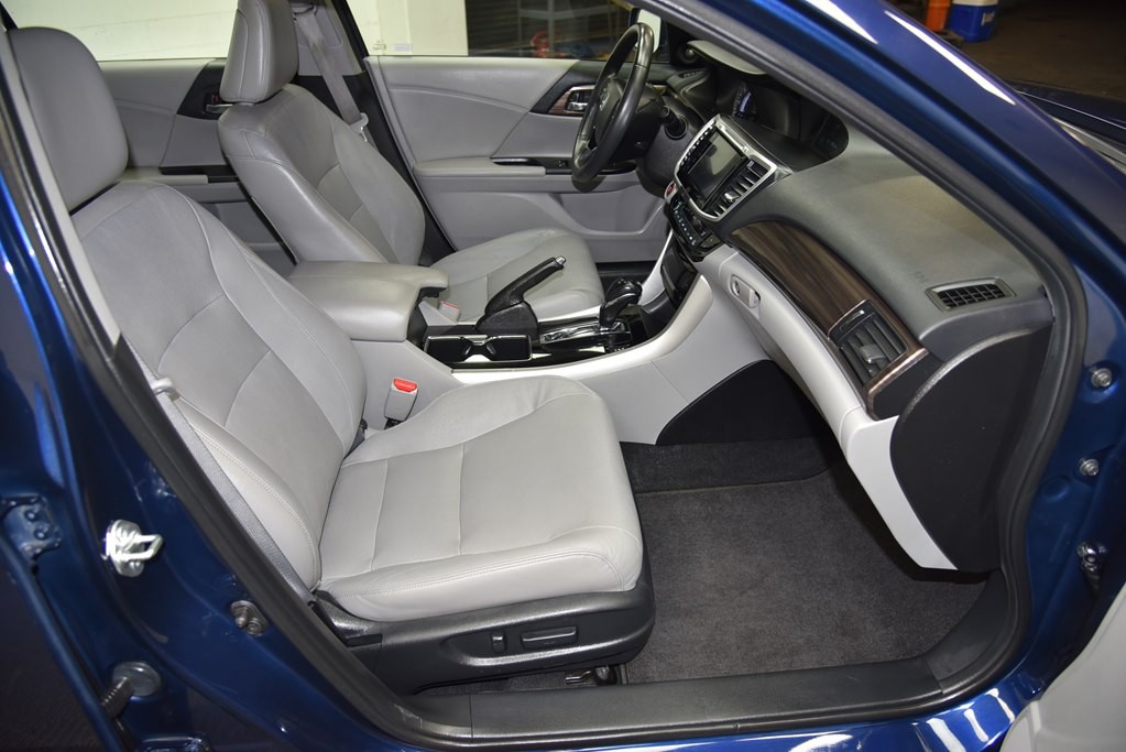 2016 Honda Accord Image 21