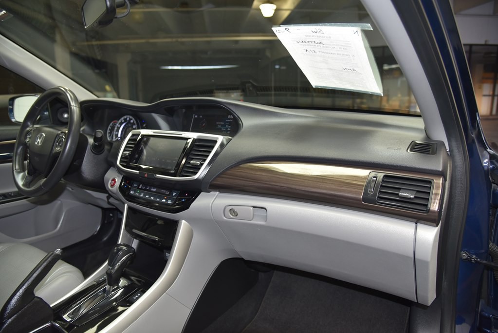 2016 Honda Accord Image 22